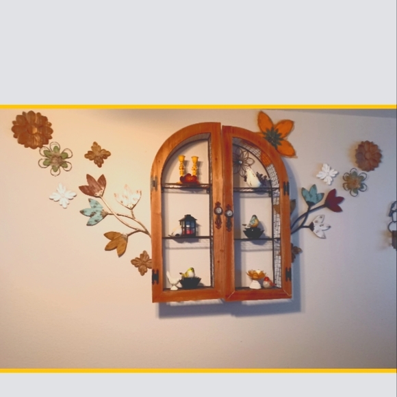 NWT* HOME DECOR METAL & BURLAP WALL FLOWERS. $7 A PIECE - Picture 3 of 3